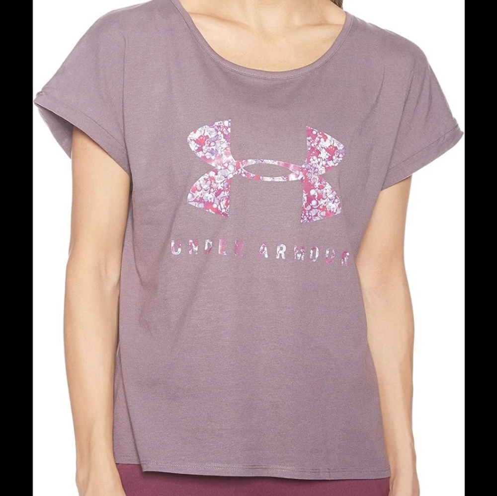 Women's under Armour tshirt size large